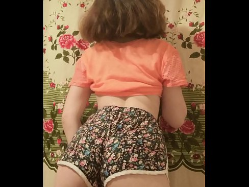 ❤️ Sexy ung babe tar av seg shortsen på kamera ❤ Hard porno på porno no.niceporn-tv.ru ☑